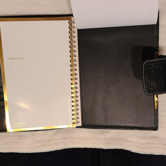 Coach 2009 Planner/Address Portfolio - Picture 8 of 11